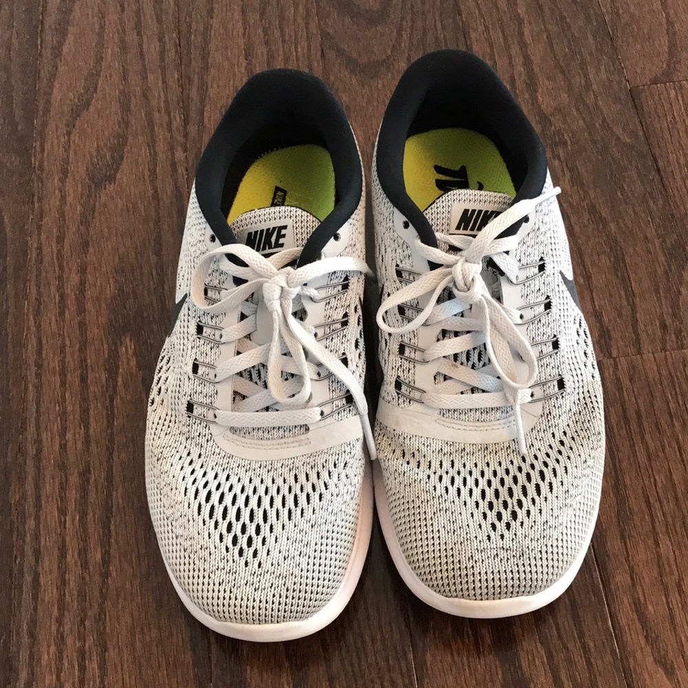 Nike free RN women’s sneakers